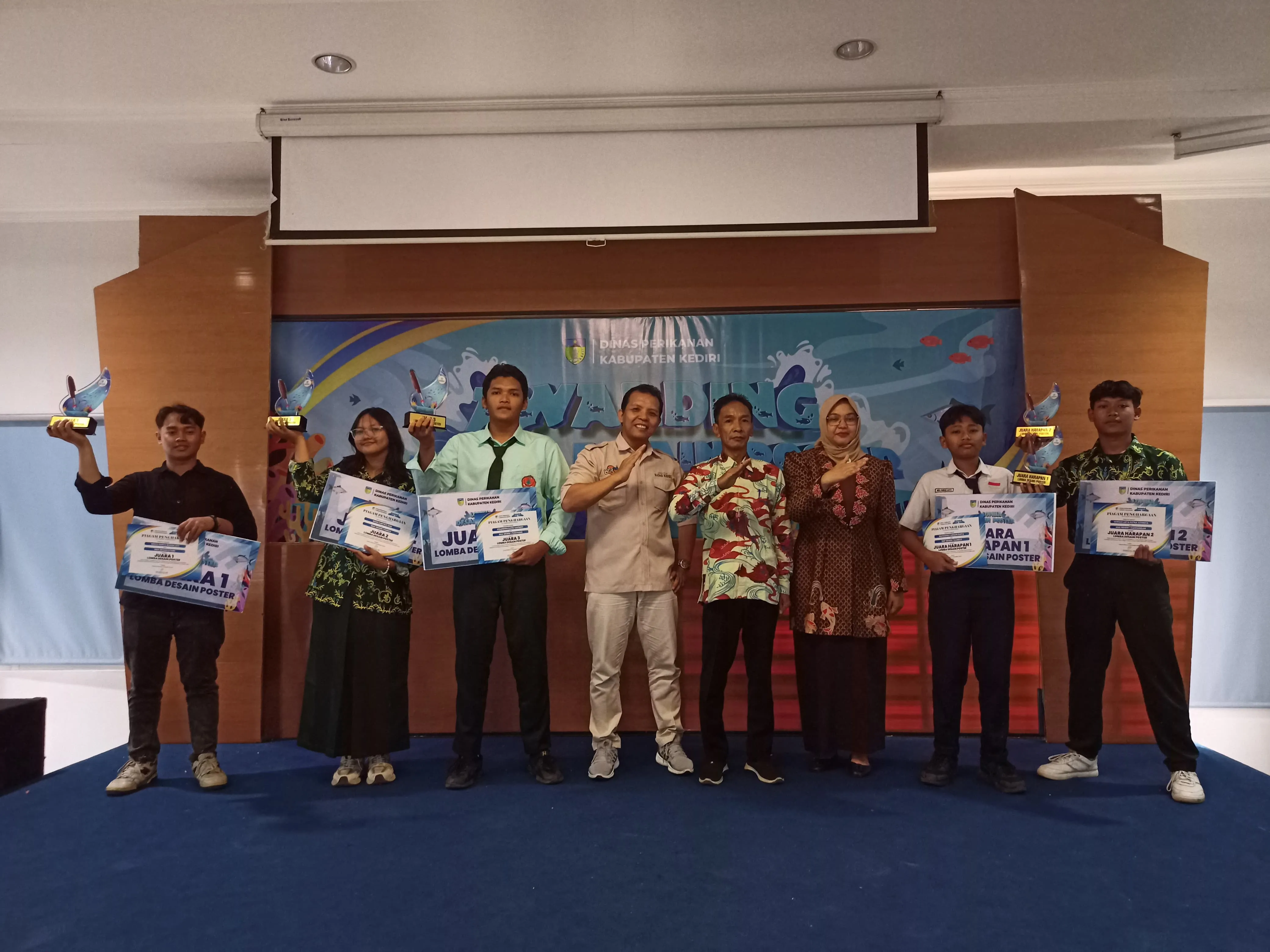 Lomba Poster