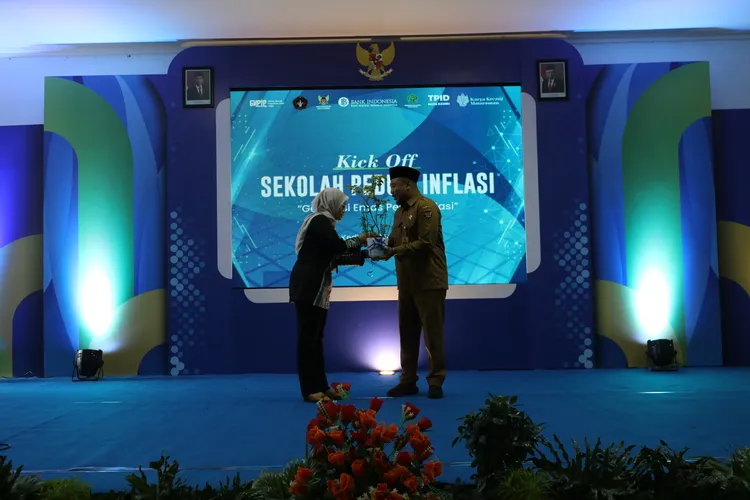 Sekolah Peduli Inflasi